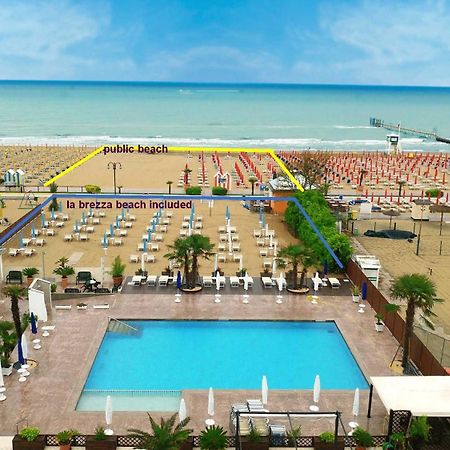 Hotel La Brezza Frontemare Лидо-ди-Езоло Экстерьер фото